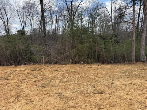 Unrestricted Lot Near Lake Cumberland