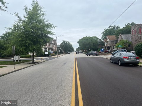 Updated Office/Retail Space Available