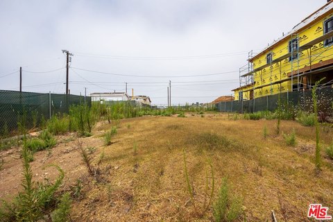 Land, Los Angeles, CA