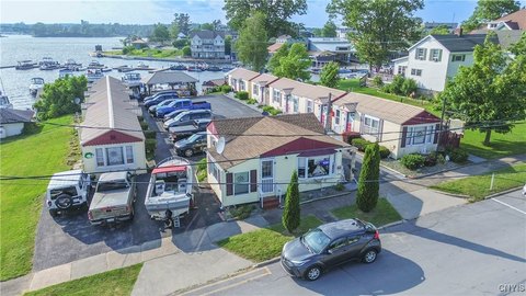 Riverfront Motel in Alexandria Bay