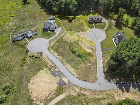 Residential Land in Topsfield, MA