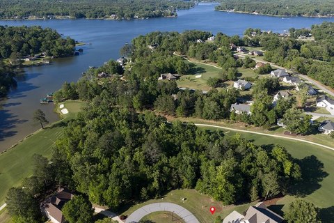 Residential Lot in Golf Community