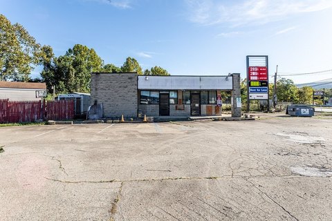 Convenience Store with Service Center