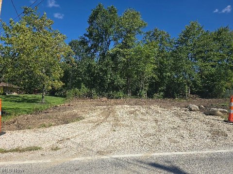 Land, North Royalton, OH