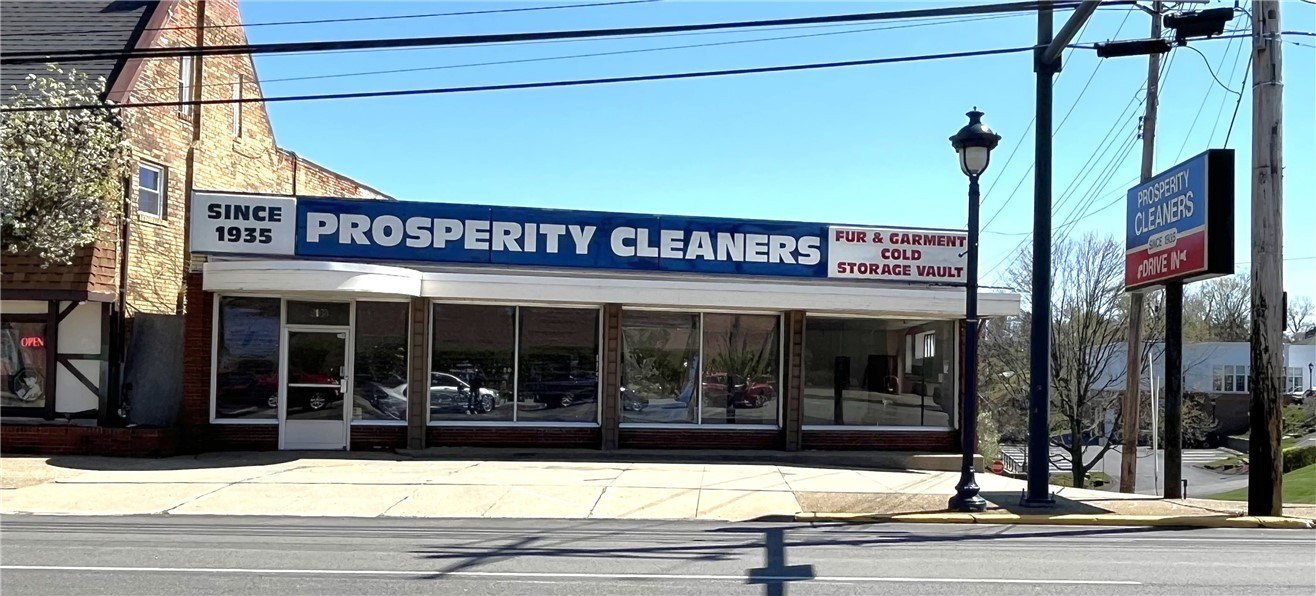 Brentwood Commercial Property For Sale