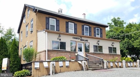 Historic Restaurant and Hotel Operation