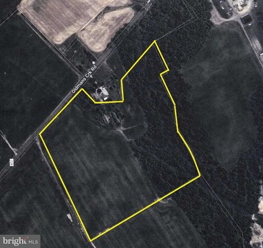 Scenic Land in Woolwich Township