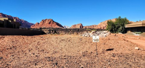 Land Bordering Snow Canyon Park