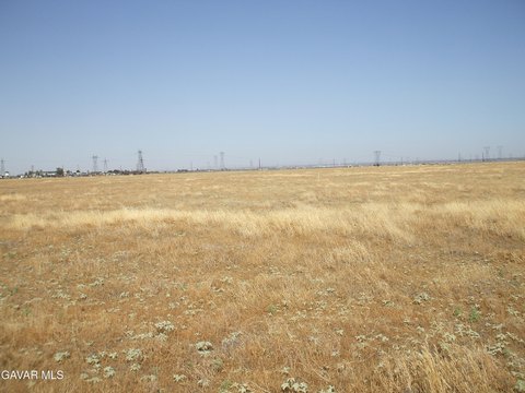 LAND - Lancaster, CA
