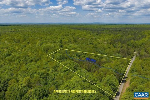Secluded Land with Year-Round Stream
