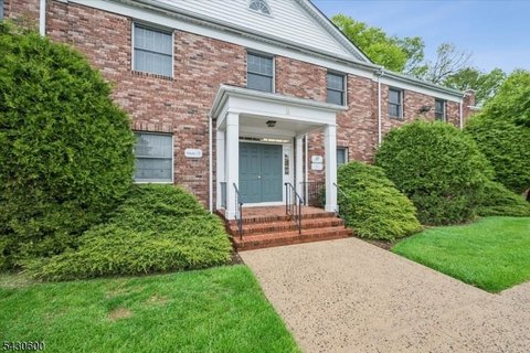 Turnkey Second-Floor Office Condo