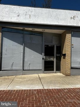 Retail Space in Woodbury, NJ