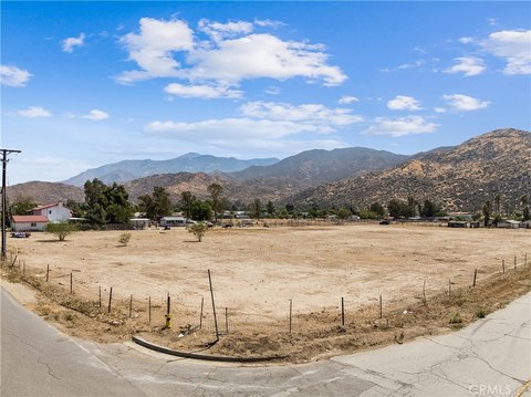 Land, Banning, CA