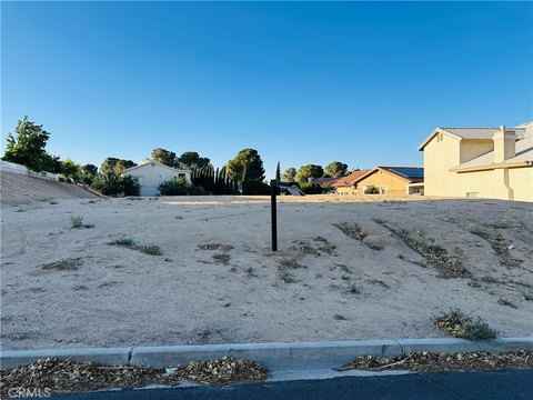 Helendale Land in Lake Community