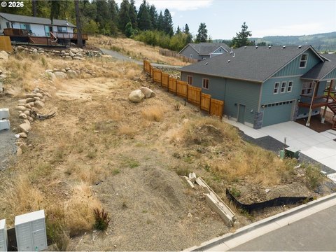 Land, Creswell, OR