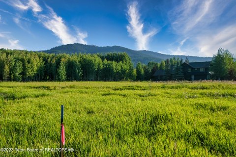 Land, Victor, ID