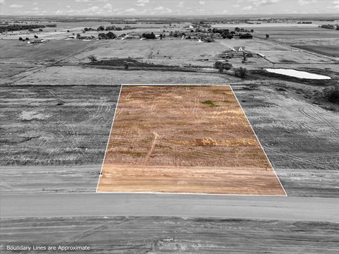 Residential Land in Elm Mott, TX