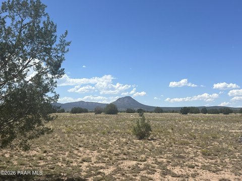 Land, Ash Fork, AZ
