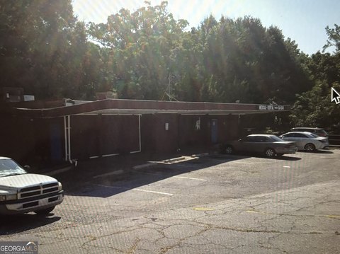 Standalone Commercial Building in Atlanta