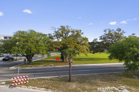 Land, Gulfport, MS