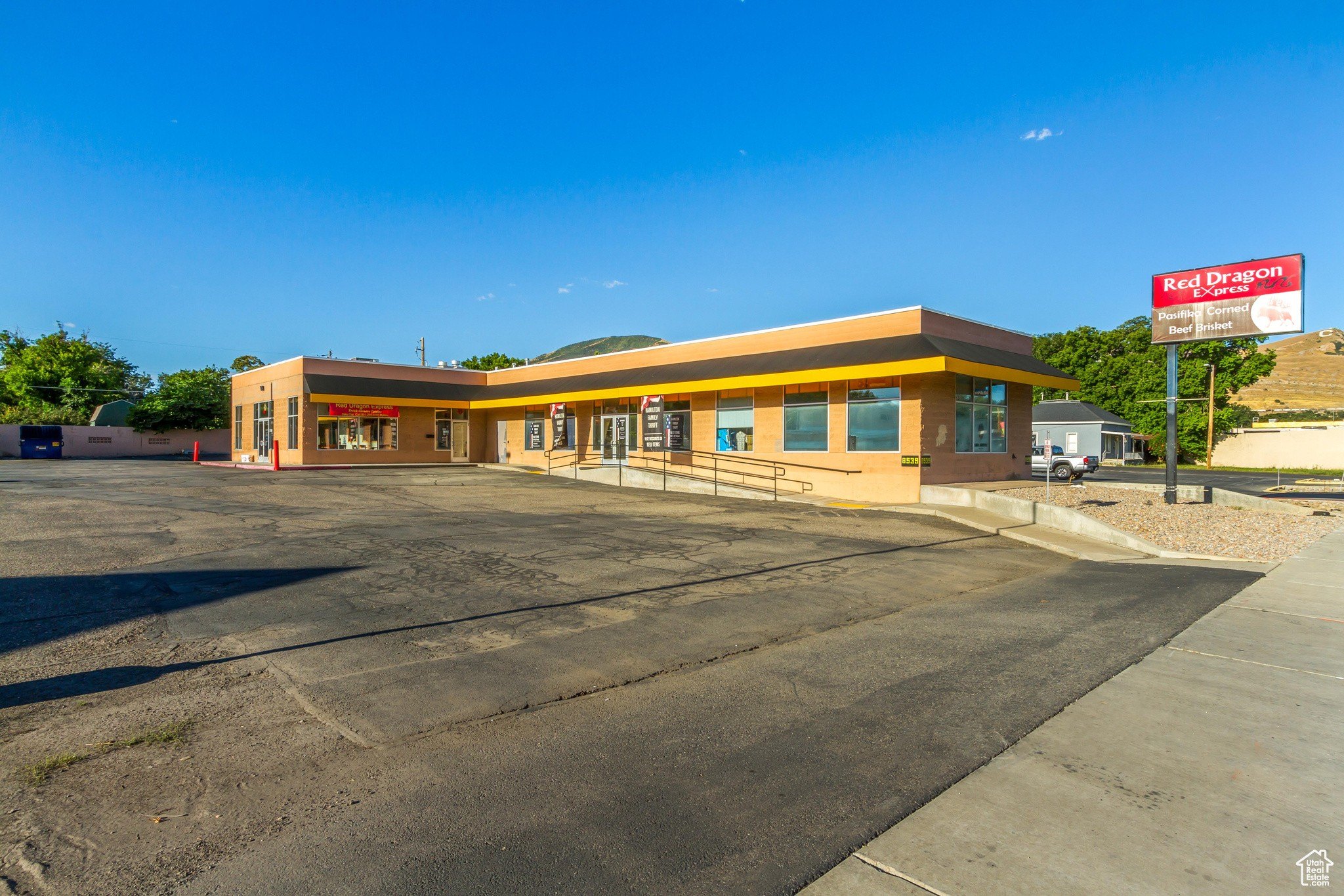 Commercial Property with Multiple Kitchens