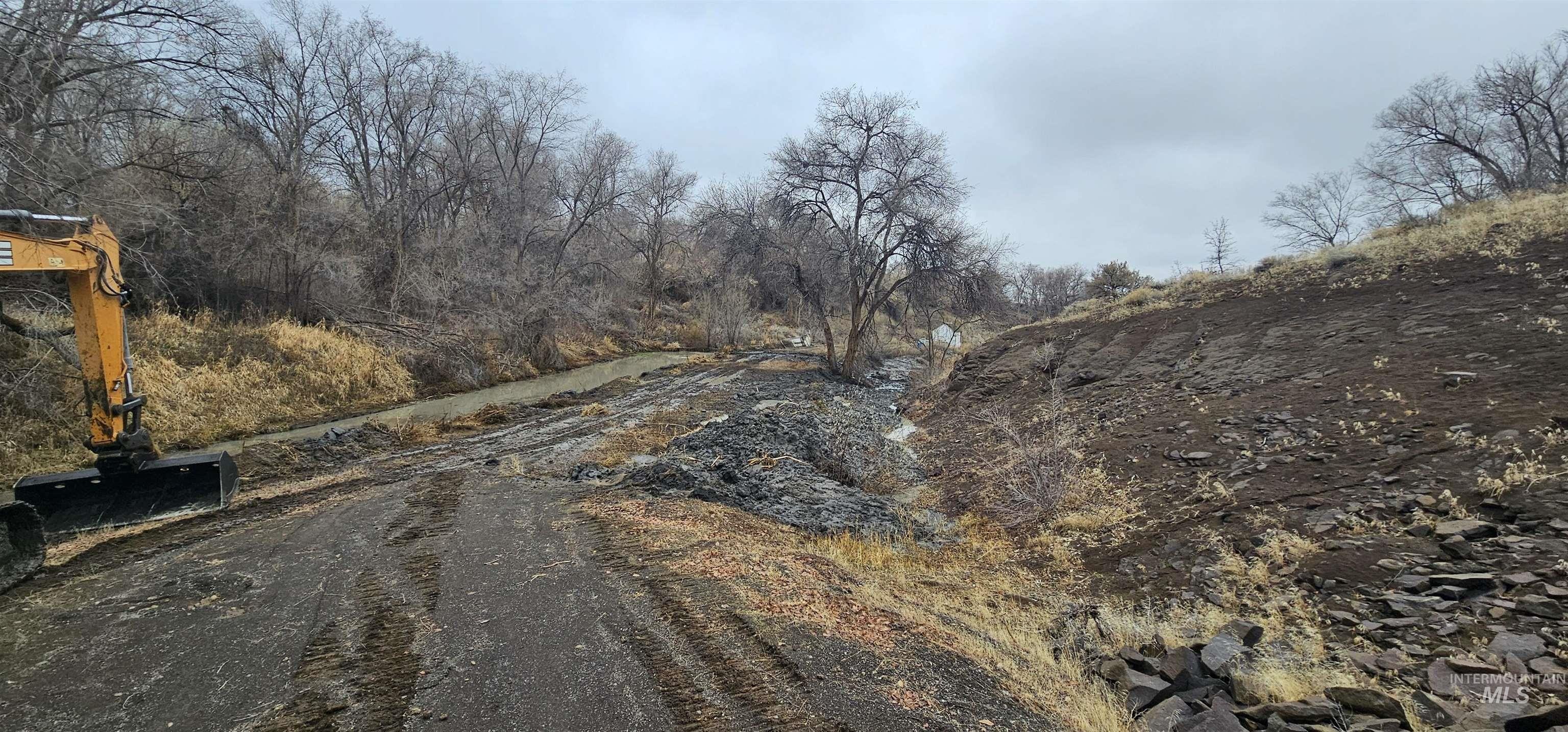 7-Acre Parcel with Fish Runs