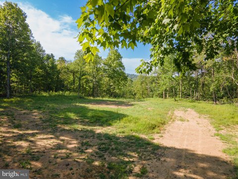 Unrestricted Hunting Land