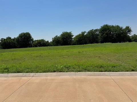 LAND - Tuttle, OK