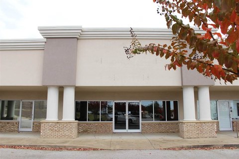 Retail Space on Vann Drive