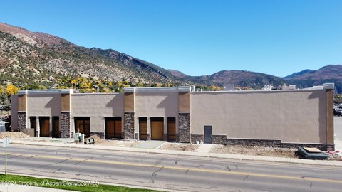 New Commercial Space, Customizable Interior