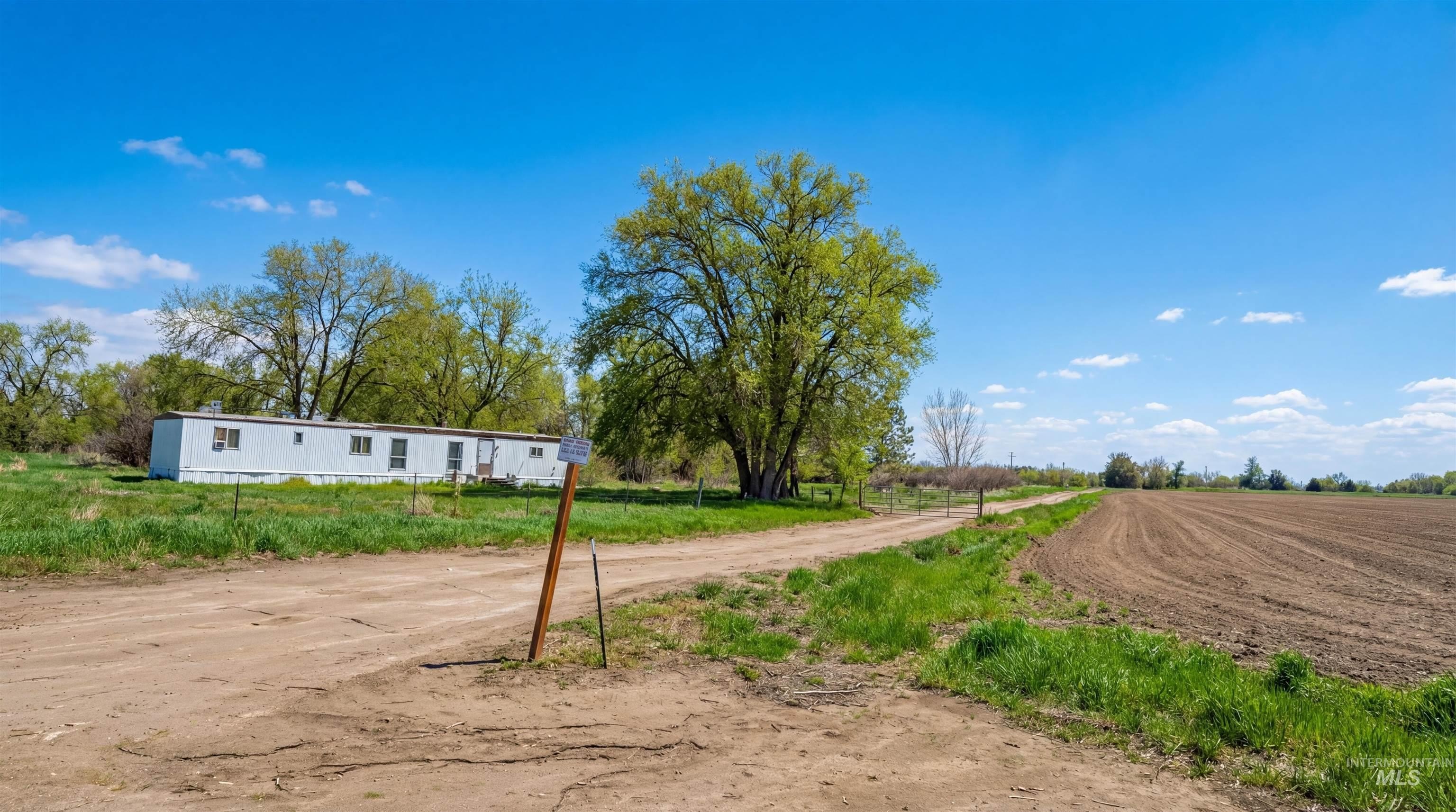 Land in Peaceful Parma, Idaho