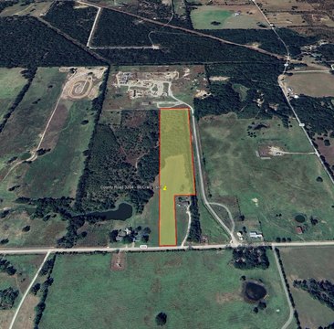 Tree-Lined Pasture Acreage