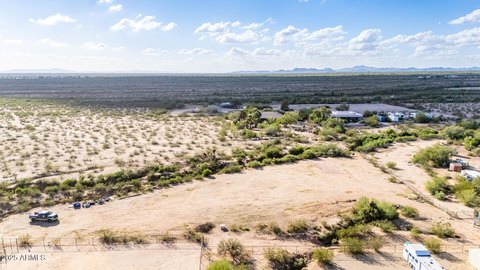 Expansive 2.5-Acre Lot in Wittmann