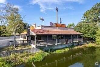 Valdosta Restaurant & Development Opportunity