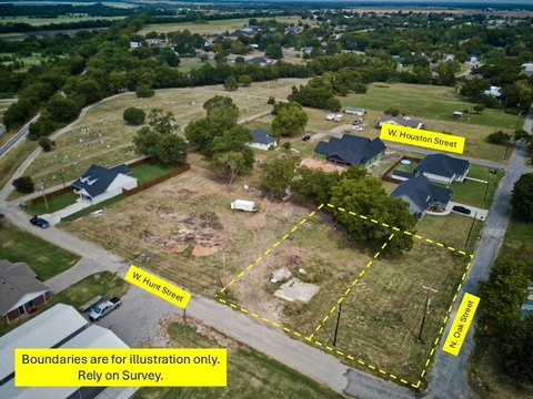 Generously Sized Lots in Leonard, TX