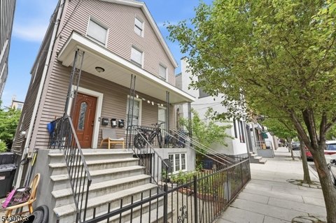 Union City Multi-Family Home