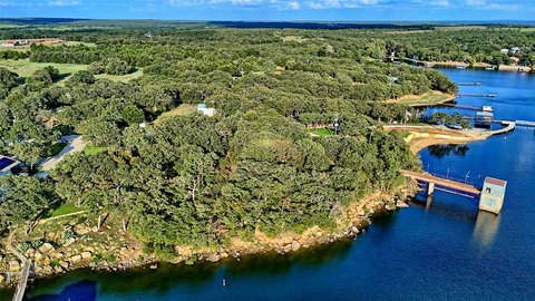 Lakefront Land with Deep Water Access