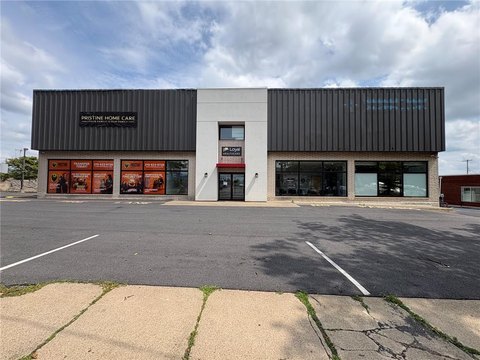 Mixed-Use Flex & Warehouse Building