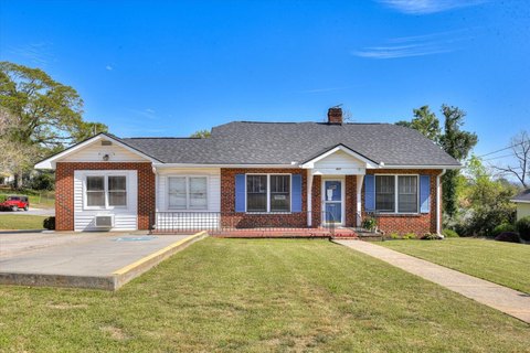 Office Space with Apartment