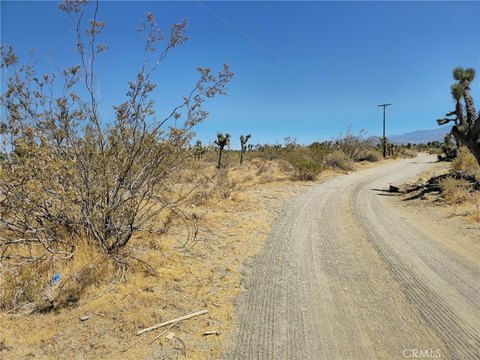 Land, Phelan, CA