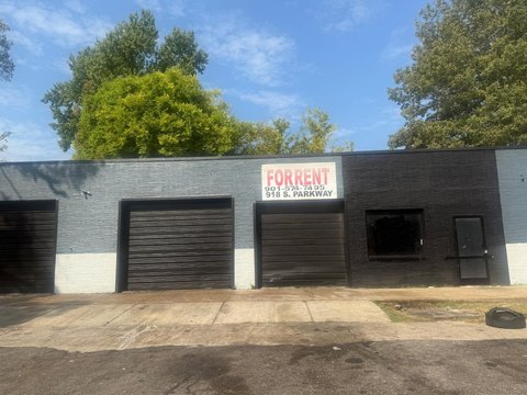 Memphis Commercial Property with Equipment