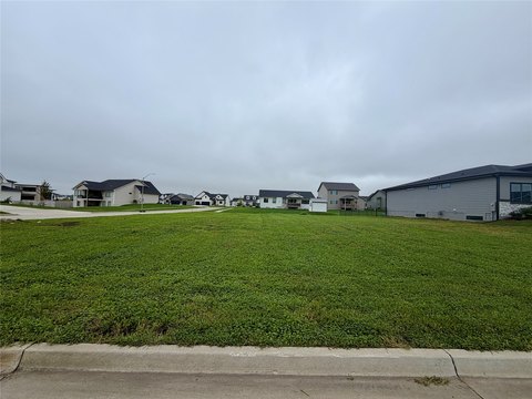 Land, Urbandale, IA