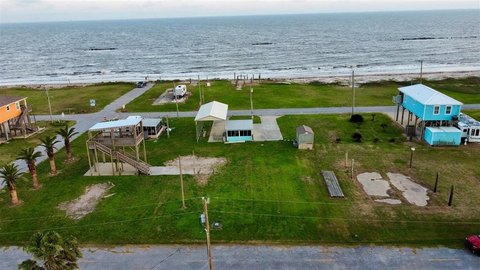 Corner Lots in Constance Beach