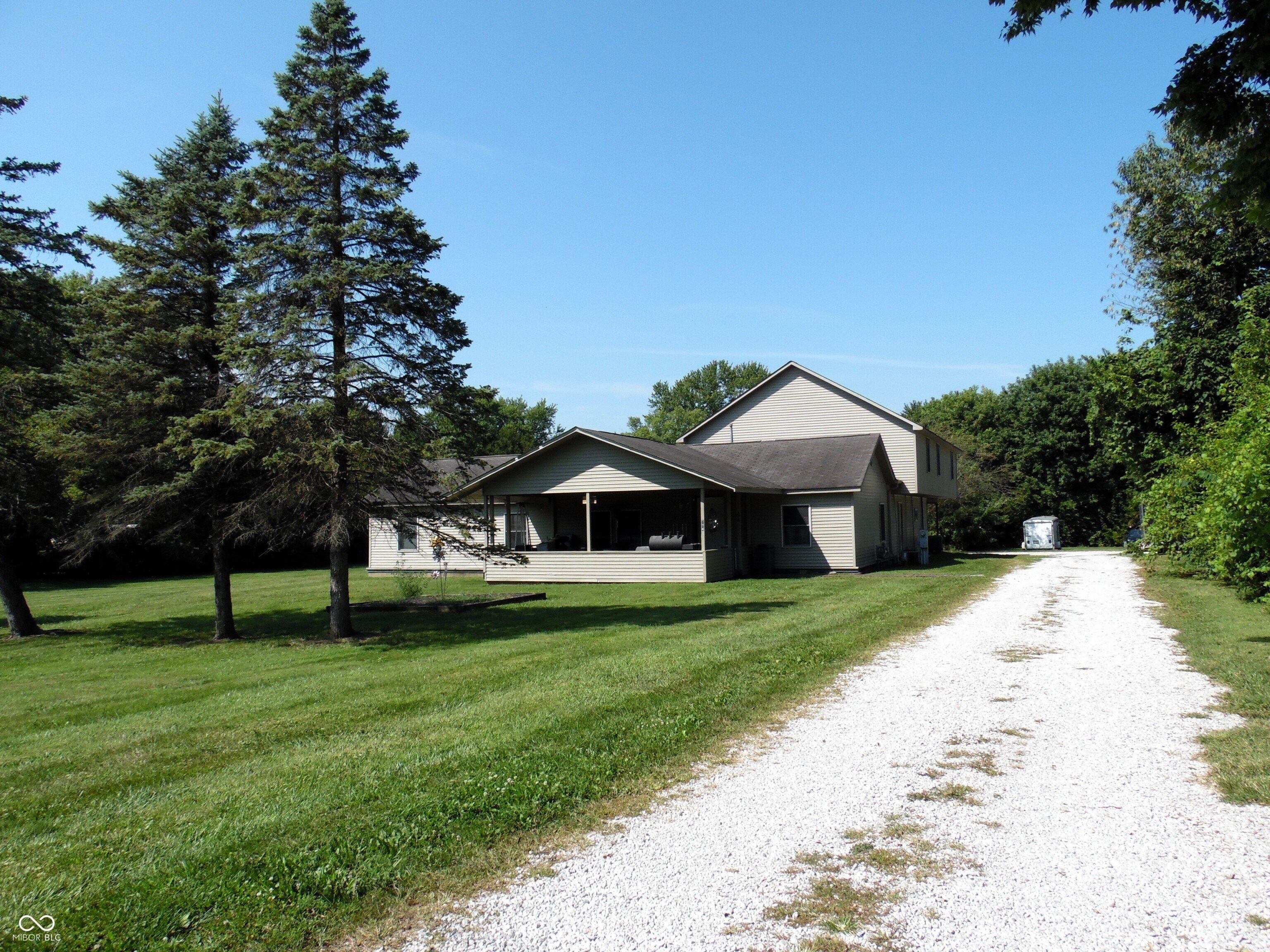 Commercial Land in Growing Area