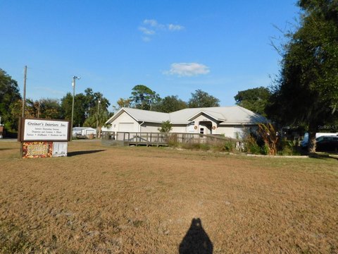 Retail Building with Road Frontage