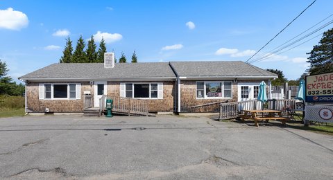 Mixed-Use Commercial Building in Waldoboro