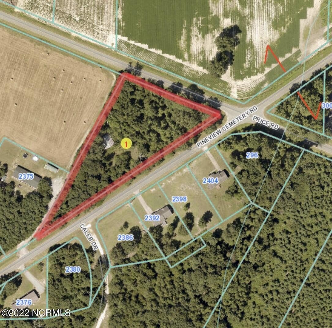 Corner Lot Land in Seven Springs