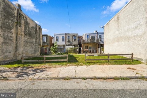 Land, PHILADELPHIA, PA