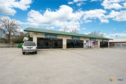 Retail Space in Converse, TX