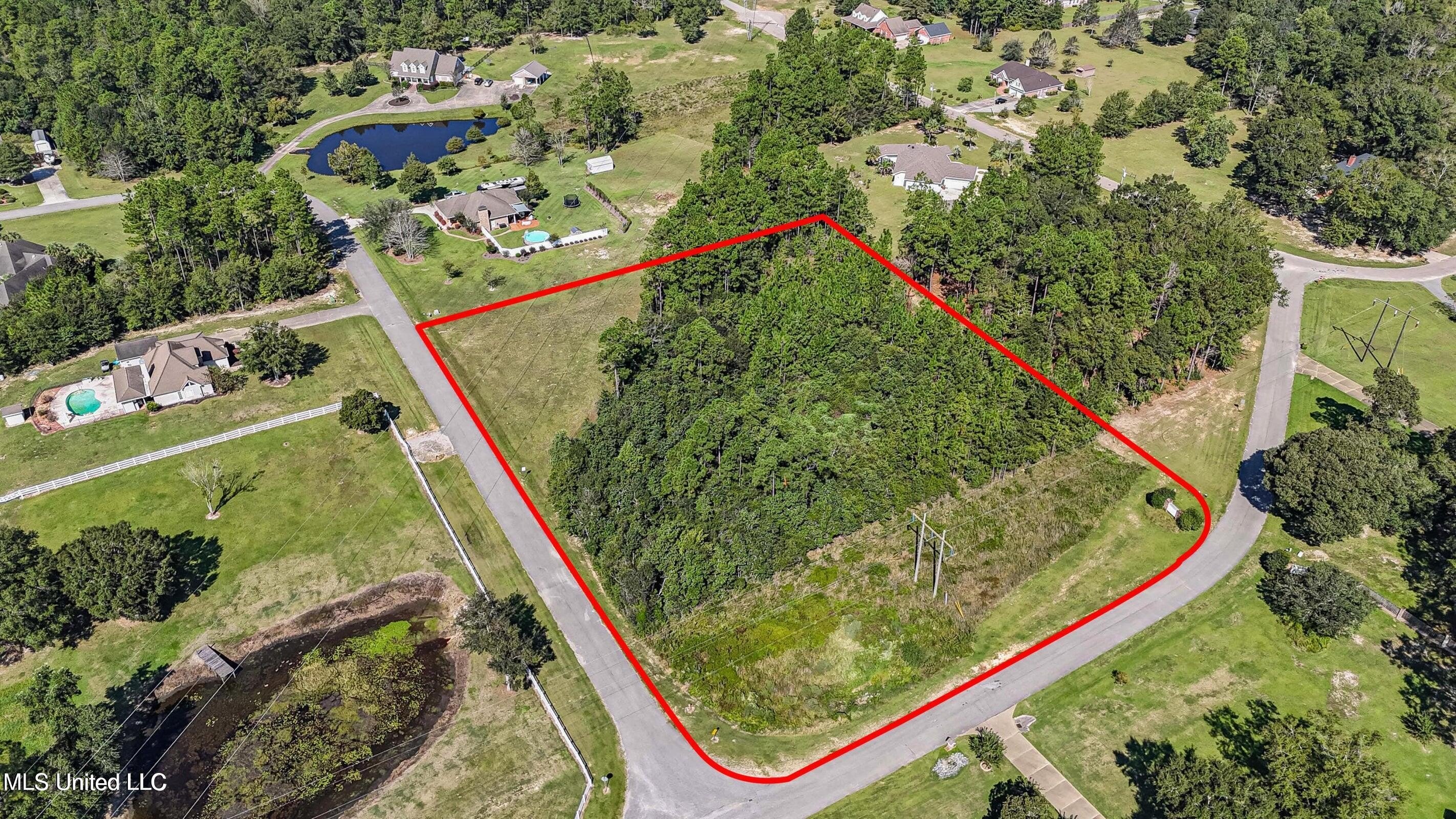 Saucier, MS Wooded Lot